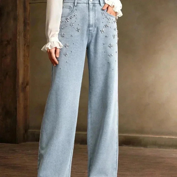 Light Wash Casual Women's Hand-Stitched Rhinestone Jeans - Picture 1 of 8